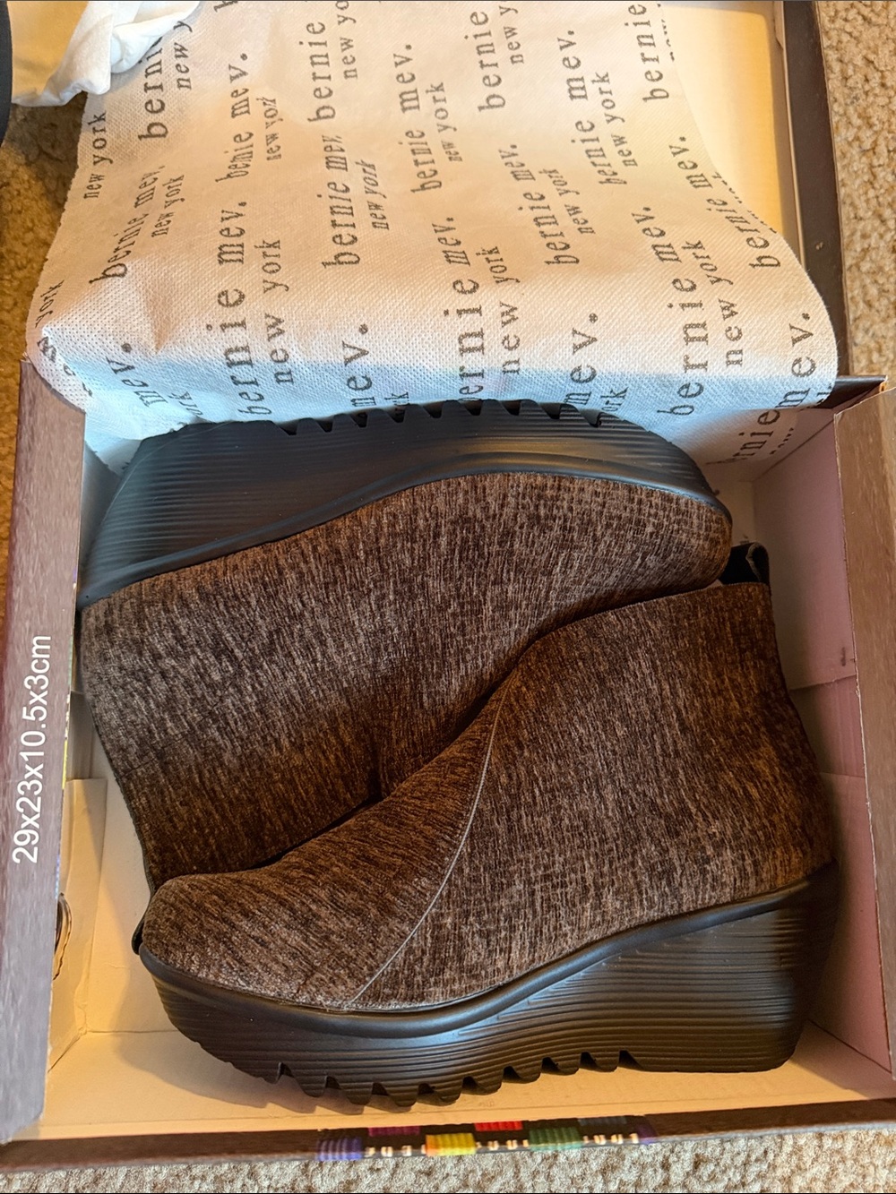 Bernie Mev Women's Anatomic Brown Velvet Sally wedge Booties